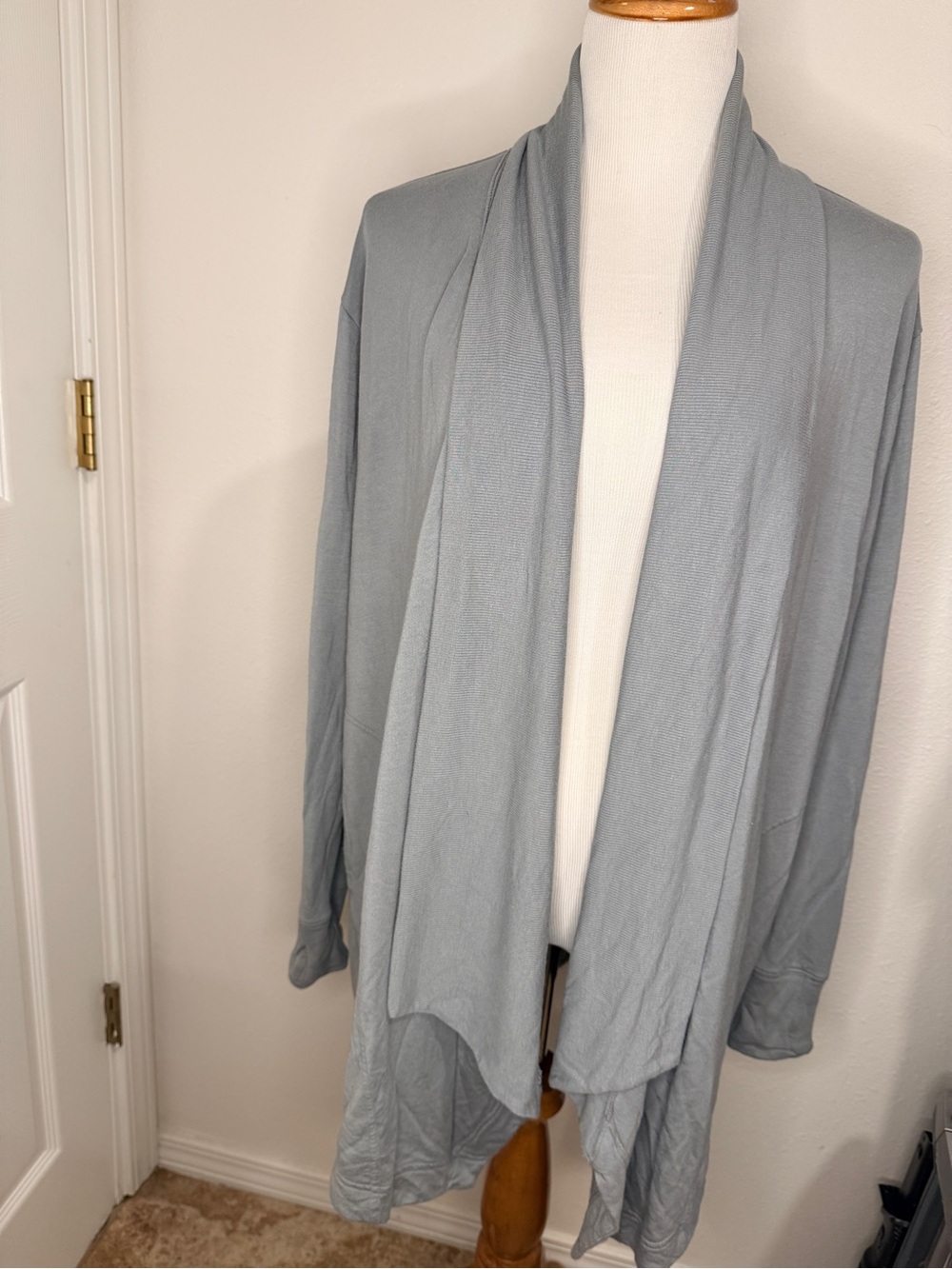 Athleta Pranayama Restore Wrap in light blue